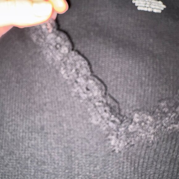 American Eagle Black Soft & Sexy V-Neck Boxy Cropped tee with Lace Trim, Small - Picture 2 of 4